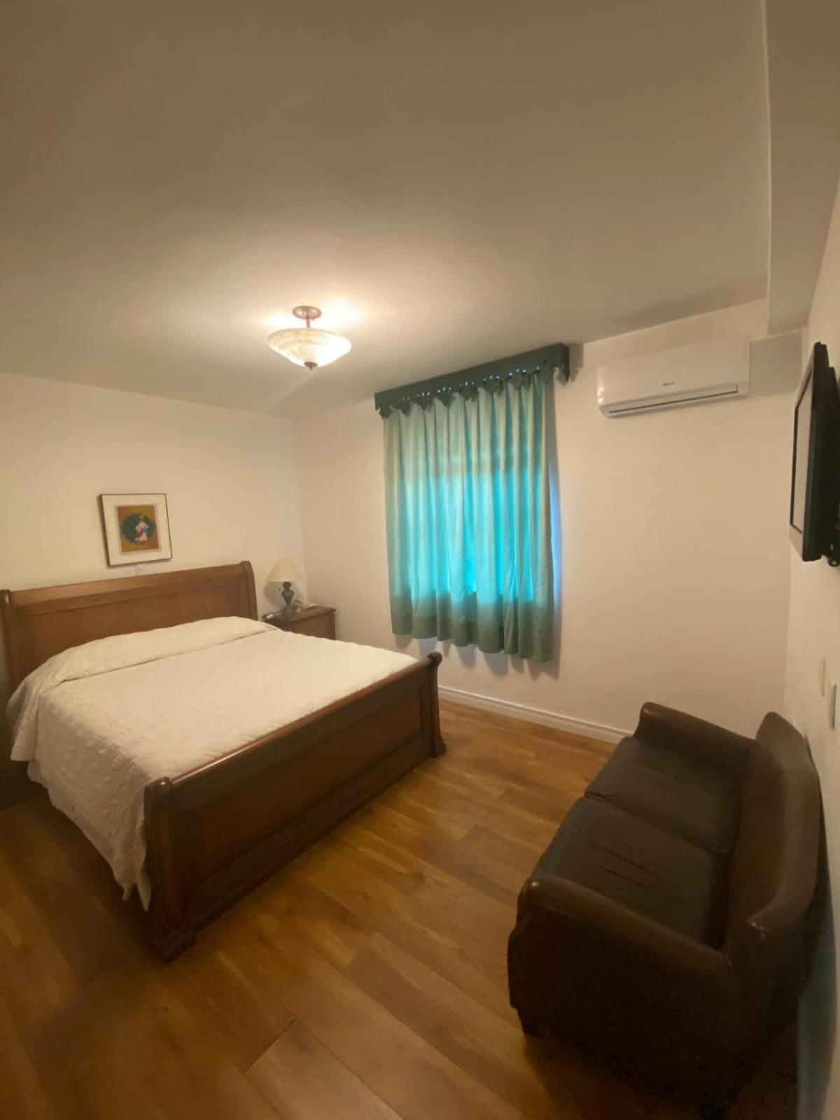 Hotel Luxor 오루프레투 외부 사진