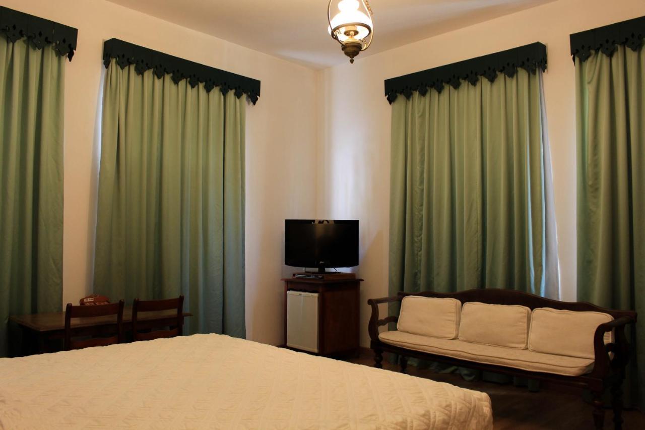 Hotel Luxor 오루프레투 외부 사진